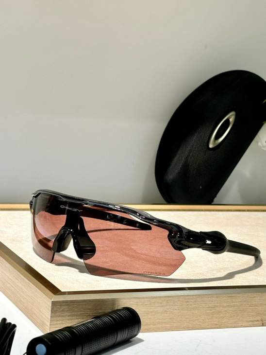 Picture of Oakley Sunglasses _SKUfw66124834fw
